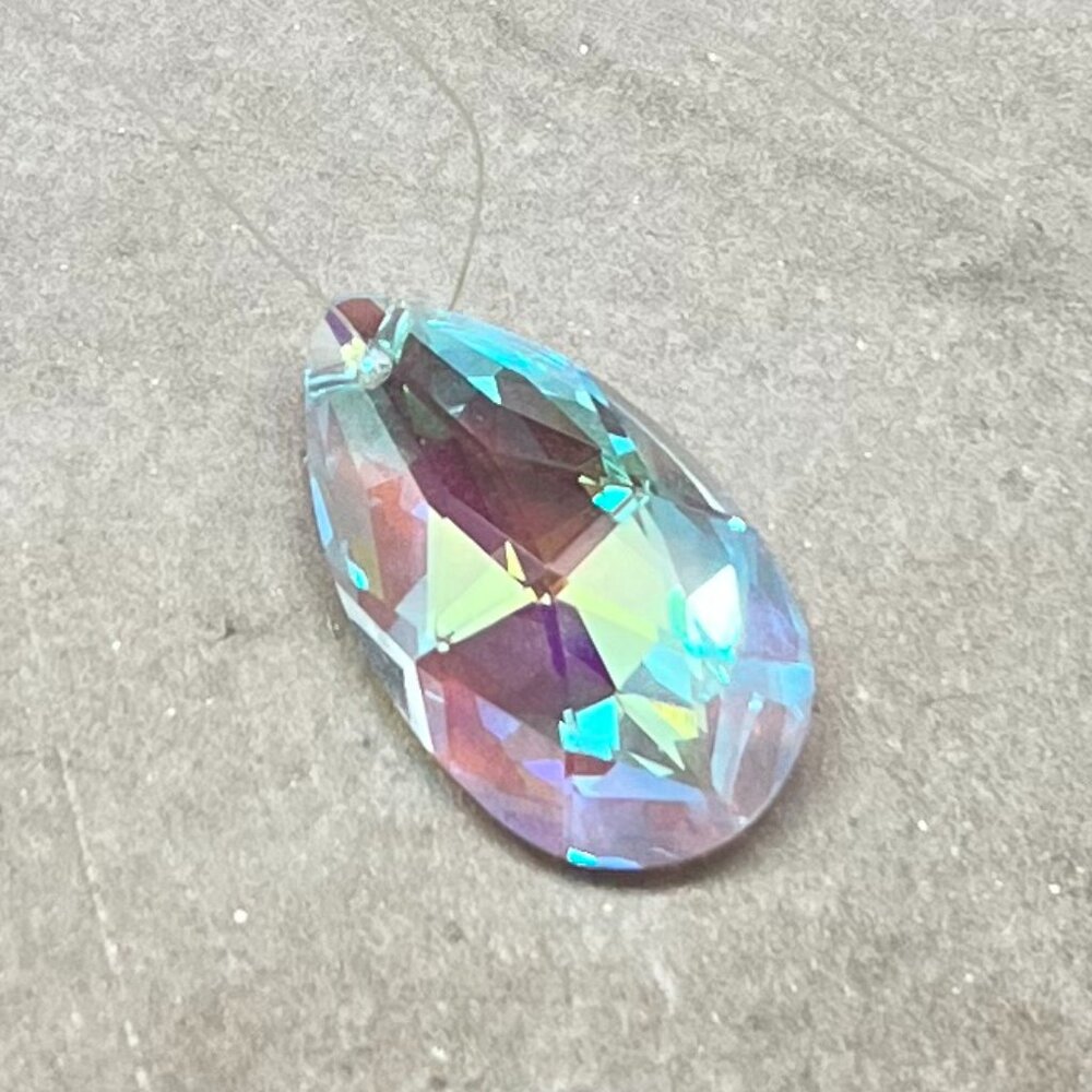 Feng Shui Faceted Oval/Teardrop Crystal Prism Suncatcher
